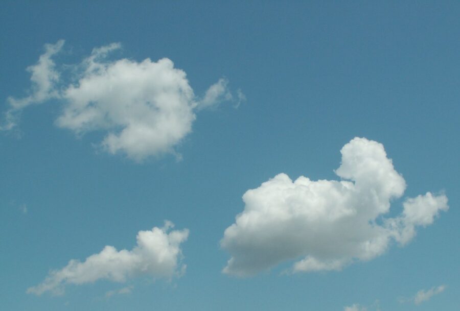 Por que o céu é azul? A ciência por trás desse fenômeno